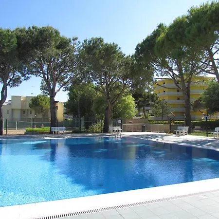 Apartment Bright Flat With Outdoor Pools - Beahost